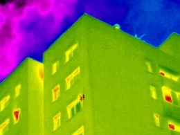 termogram budynku bez wad termicznych